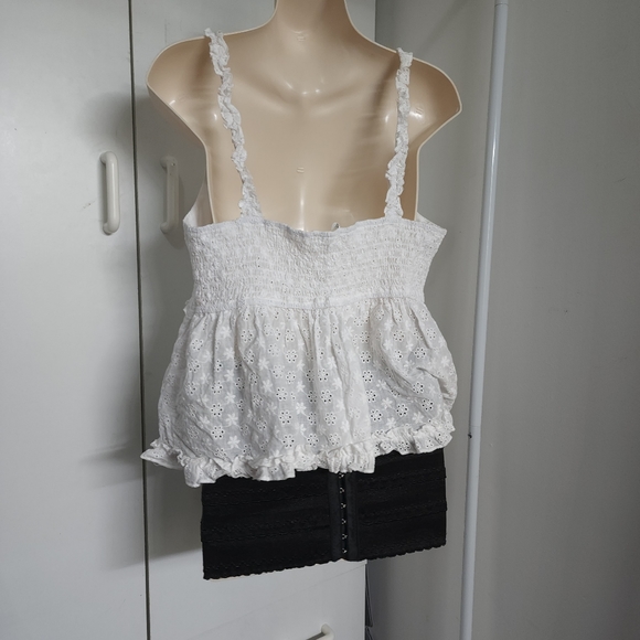 Aus 12 Ally White Crochet Lace Look V Neck Sleeveless Top - Picture 8 of 16